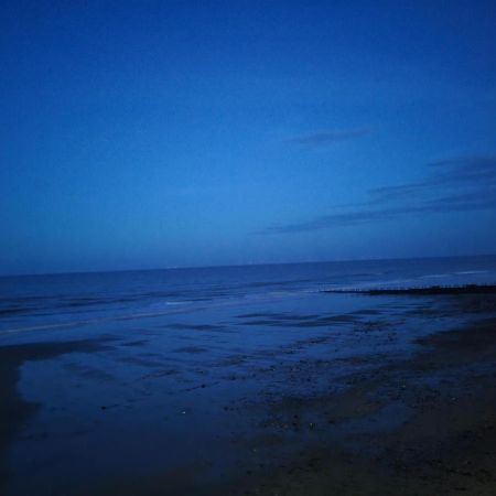 Charming 2 Bedroom Holiday Chalet Withernsea Bagian luar foto