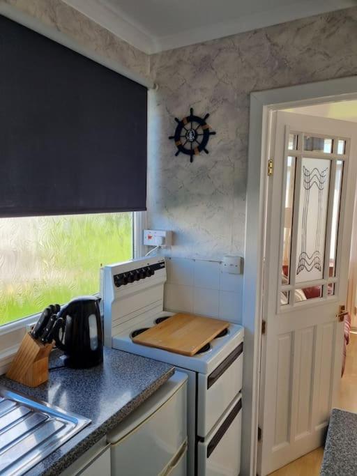 Charming 2 Bedroom Holiday Chalet Withernsea Bagian luar foto